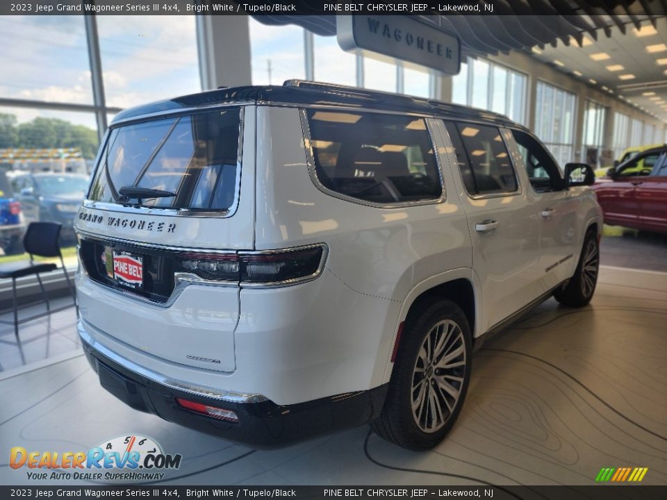 2023 Jeep Grand Wagoneer Series III 4x4 Bright White / Tupelo/Black Photo #4