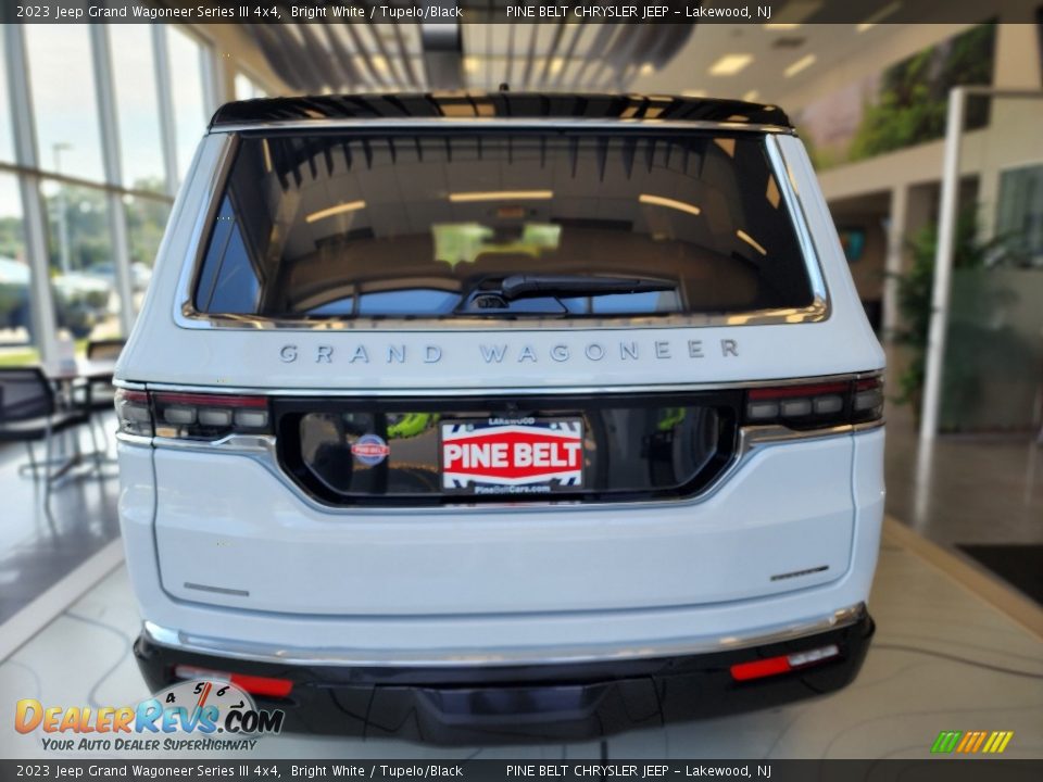 2023 Jeep Grand Wagoneer Series III 4x4 Bright White / Tupelo/Black Photo #6