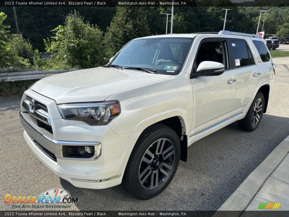 Front 3/4 View of 2023 Toyota 4Runner Limited 4x4 Photo #7