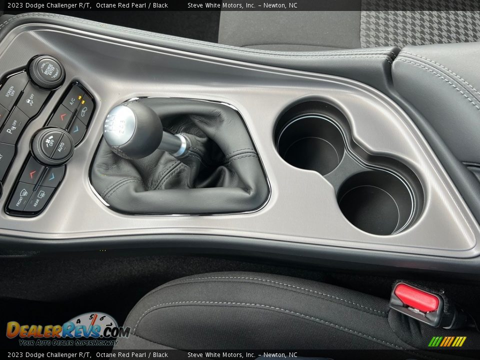 2023 Dodge Challenger R/T Shifter Photo #23