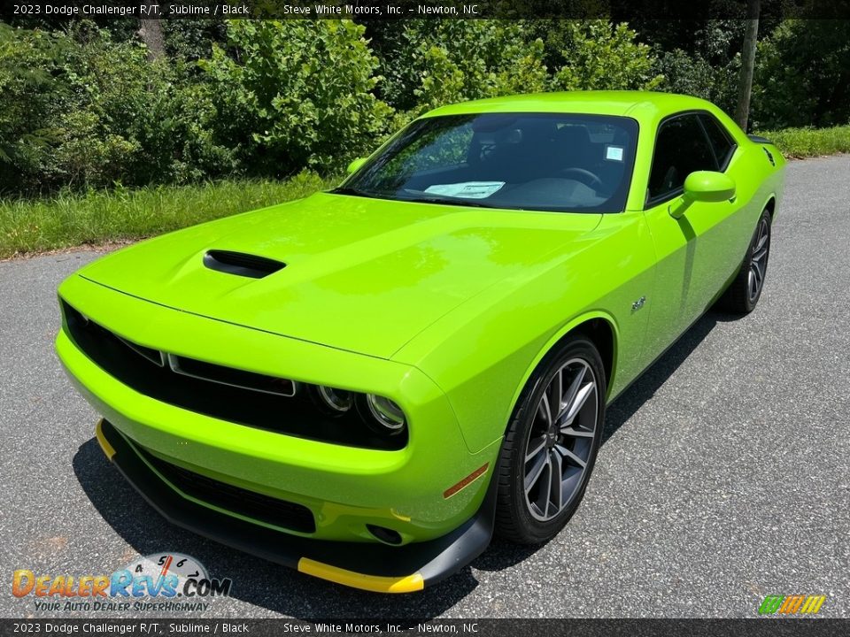 2023 Dodge Challenger R/T Sublime / Black Photo #2