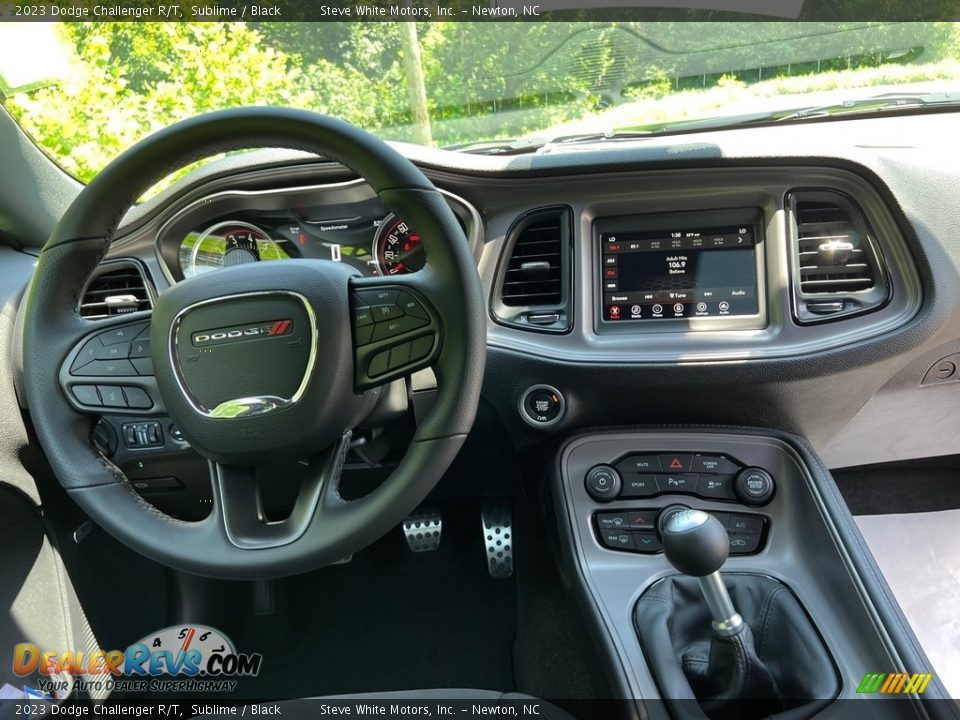 Dashboard of 2023 Dodge Challenger R/T Photo #17