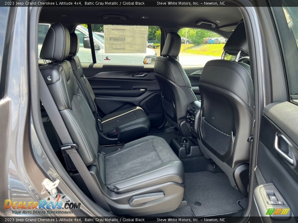 Rear Seat of 2023 Jeep Grand Cherokee L Altitude 4x4 Photo #17