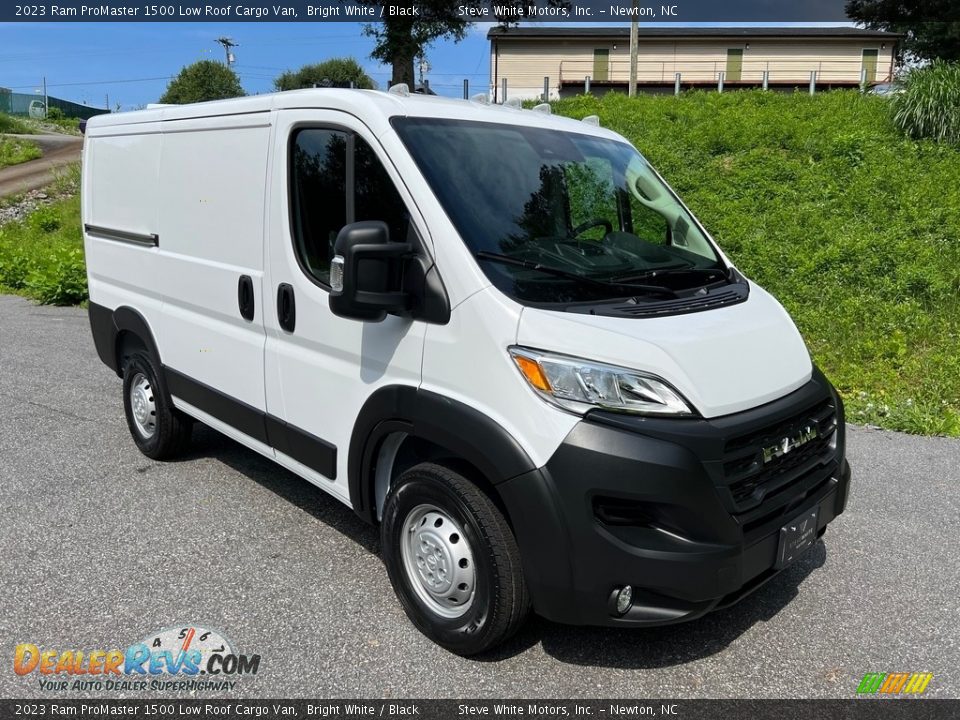 Front 3/4 View of 2023 Ram ProMaster 1500 Low Roof Cargo Van Photo #4