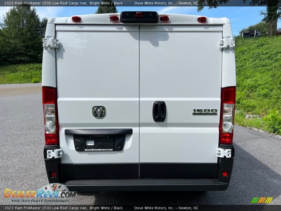 2023 Ram ProMaster 1500 Low Roof Cargo Van Bright White / Black Photo #7