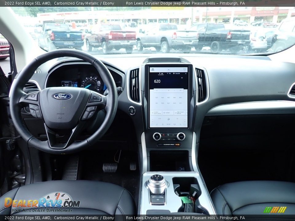 Dashboard of 2022 Ford Edge SEL AWD Photo #13