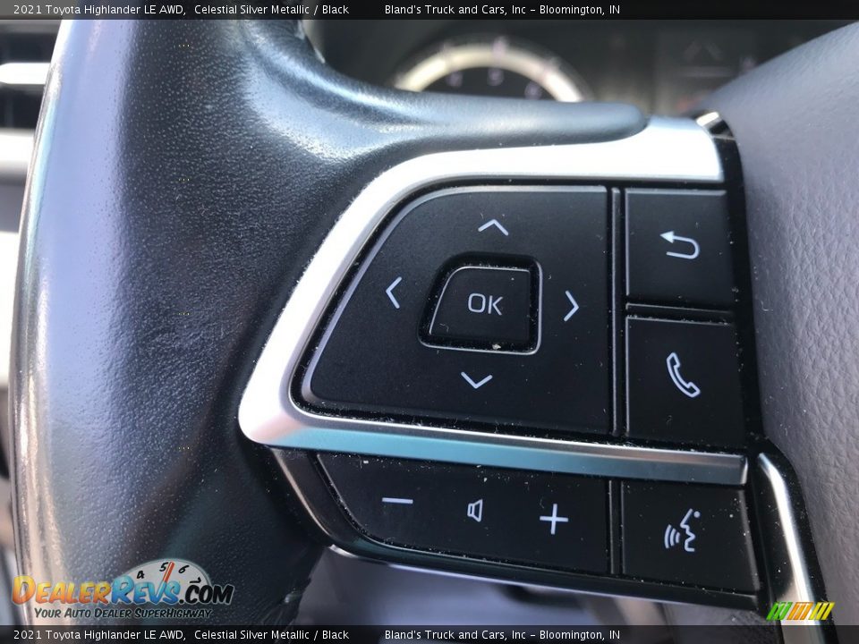 2021 Toyota Highlander LE AWD Steering Wheel Photo #16