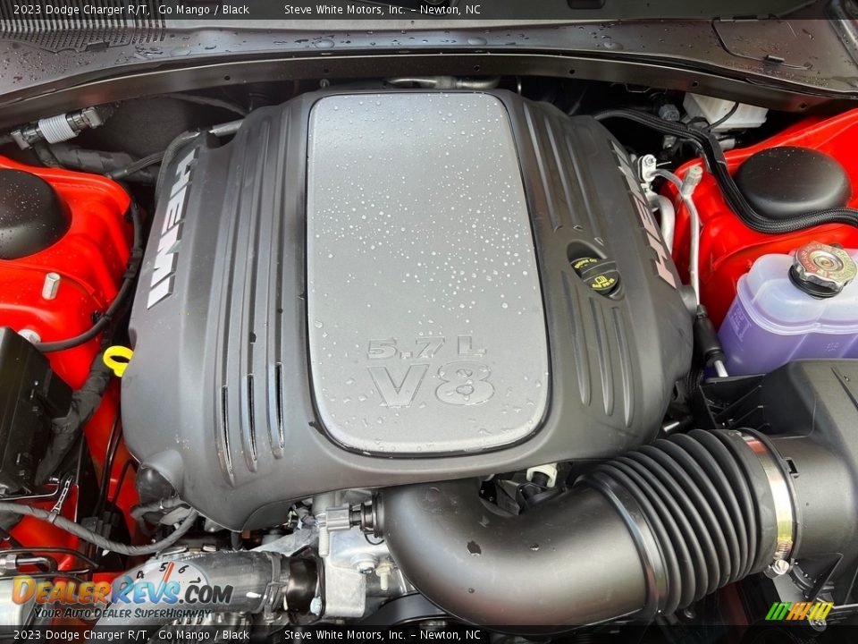 2023 Dodge Charger R/T 5.7 Liter HEMI OHV 16-Valve VVT V8 Engine Photo #9