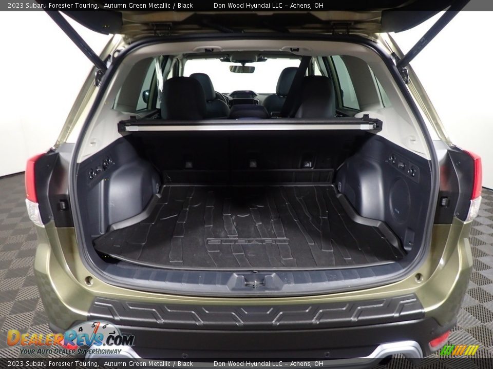 2023 Subaru Forester Touring Autumn Green Metallic / Black Photo #16