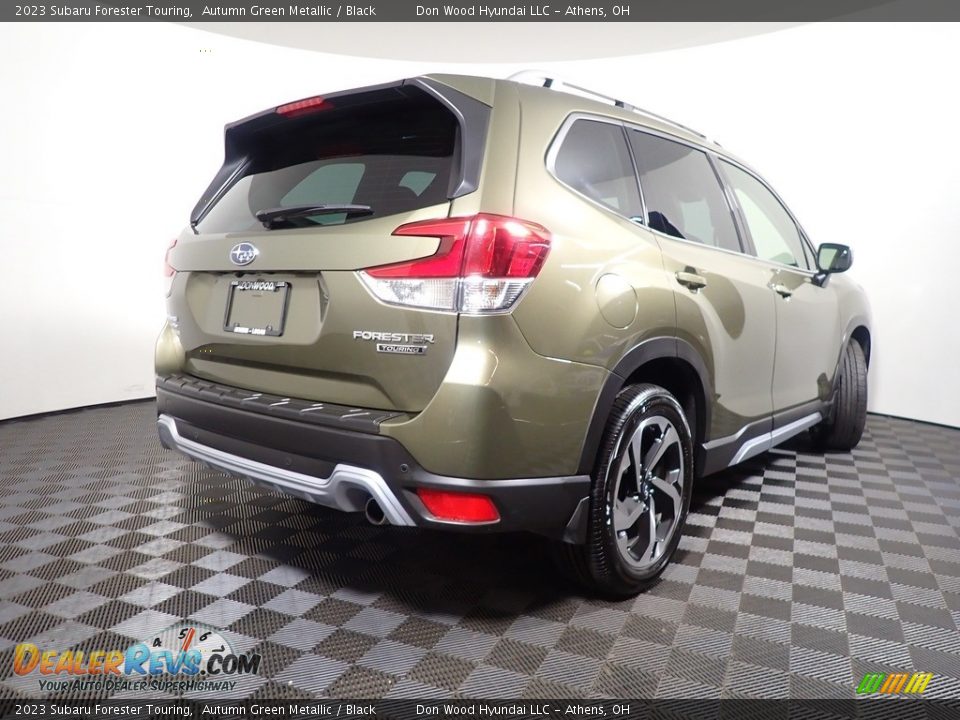 2023 Subaru Forester Touring Autumn Green Metallic / Black Photo #17