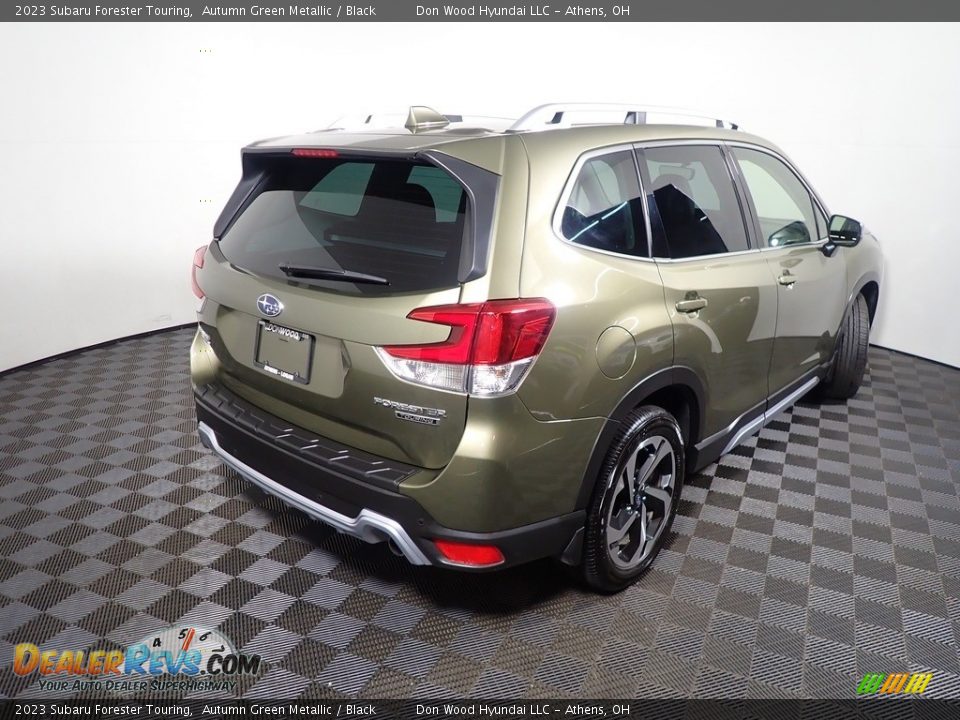 2023 Subaru Forester Touring Autumn Green Metallic / Black Photo #18
