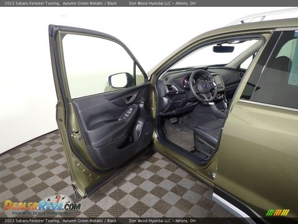 2023 Subaru Forester Touring Autumn Green Metallic / Black Photo #19