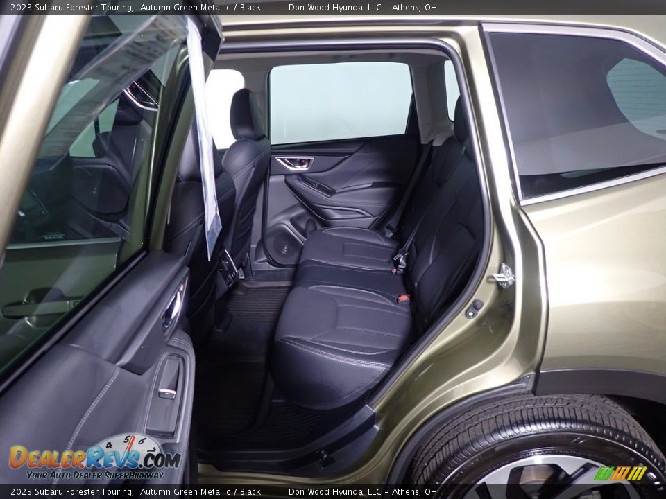 2023 Subaru Forester Touring Autumn Green Metallic / Black Photo #33