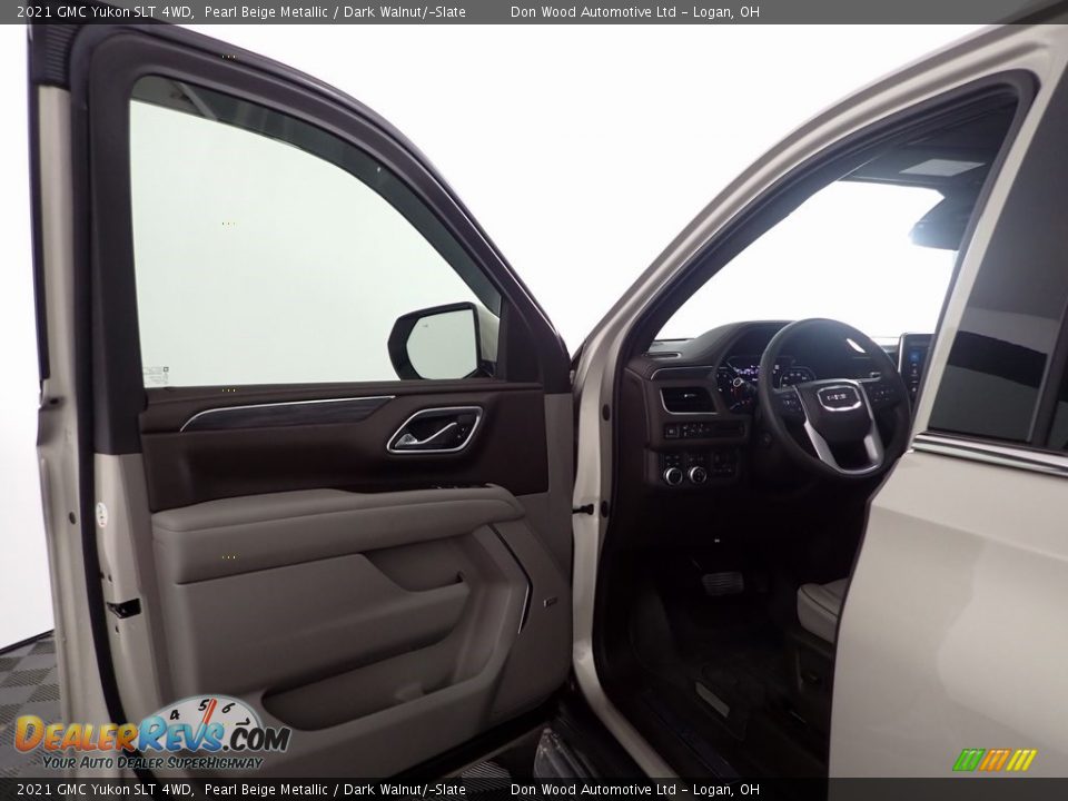2021 GMC Yukon SLT 4WD Pearl Beige Metallic / Dark Walnut/­Slate Photo #12