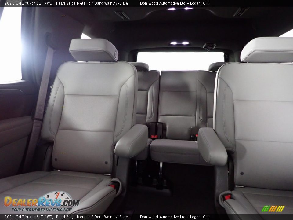 2021 GMC Yukon SLT 4WD Pearl Beige Metallic / Dark Walnut/­Slate Photo #23