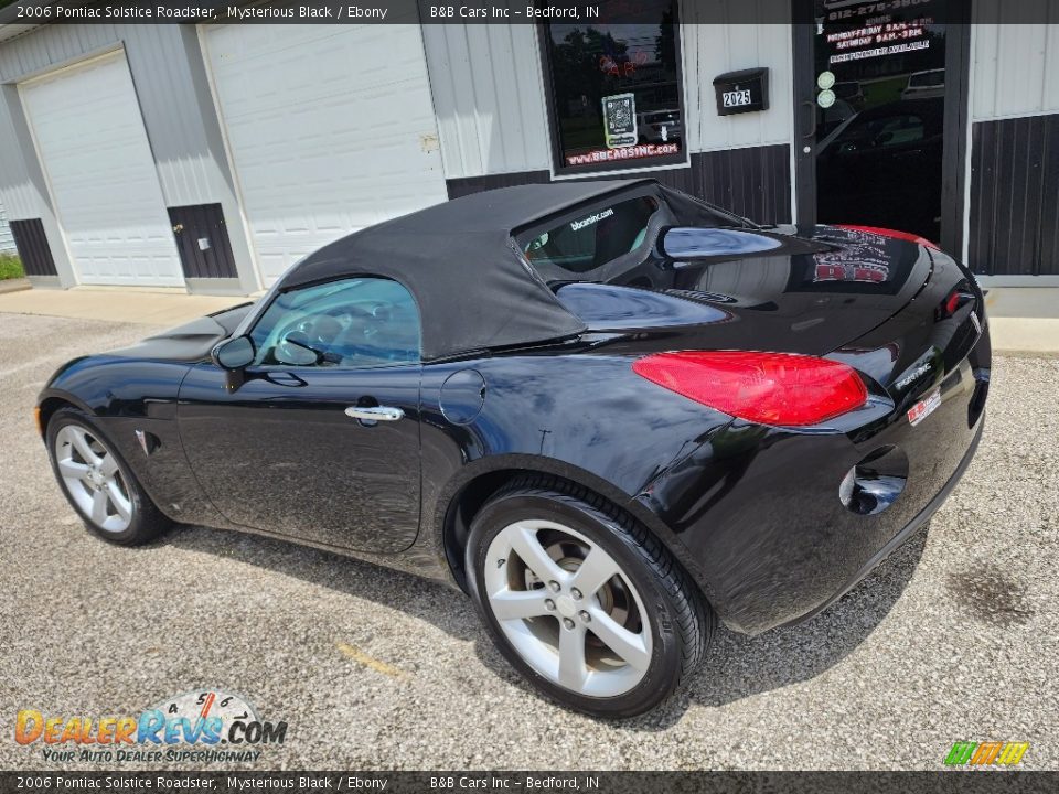 2006 Pontiac Solstice Roadster Mysterious Black / Ebony Photo #2