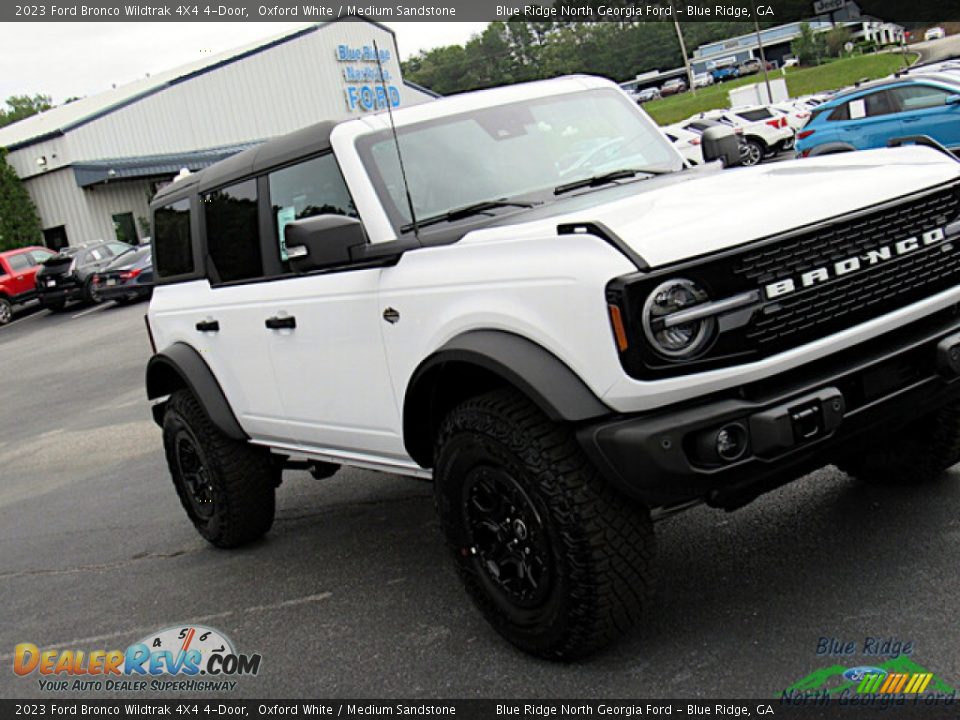 2023 Ford Bronco Wildtrak 4X4 4-Door Oxford White / Medium Sandstone Photo #27