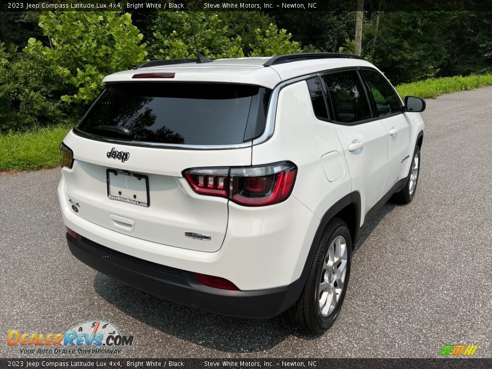 2023 Jeep Compass Latitude Lux 4x4 Bright White / Black Photo #6