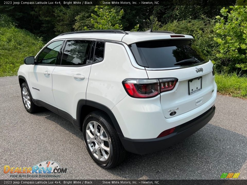 2023 Jeep Compass Latitude Lux 4x4 Bright White / Black Photo #8