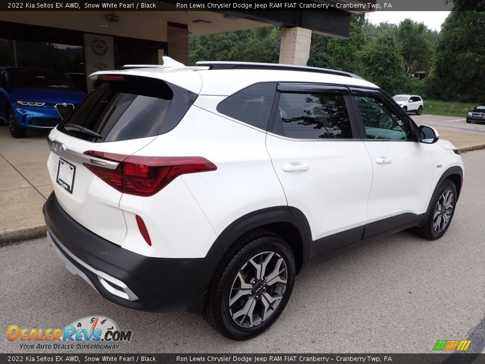 2022 Kia Seltos EX AWD Snow White Pearl / Black Photo #8