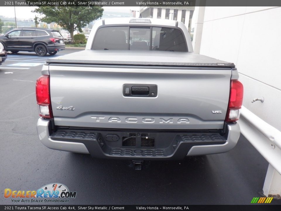 2021 Toyota Tacoma SR Access Cab 4x4 Silver Sky Metallic / Cement Photo #11