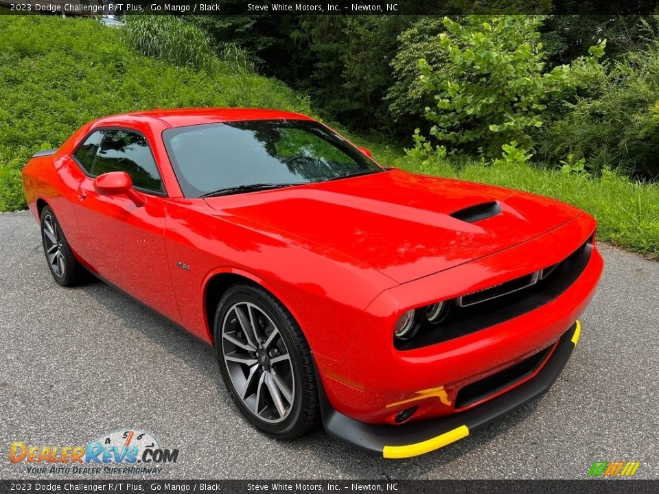 Front 3/4 View of 2023 Dodge Challenger R/T Plus Photo #4