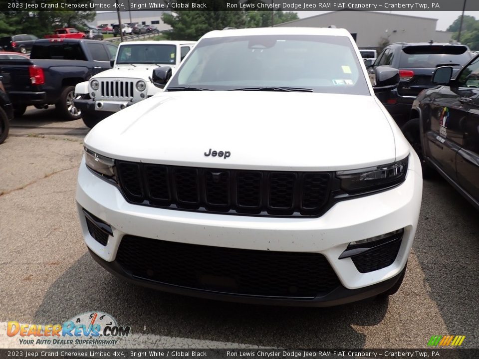 2023 Jeep Grand Cherokee Limited 4x4 Bright White / Global Black Photo #2