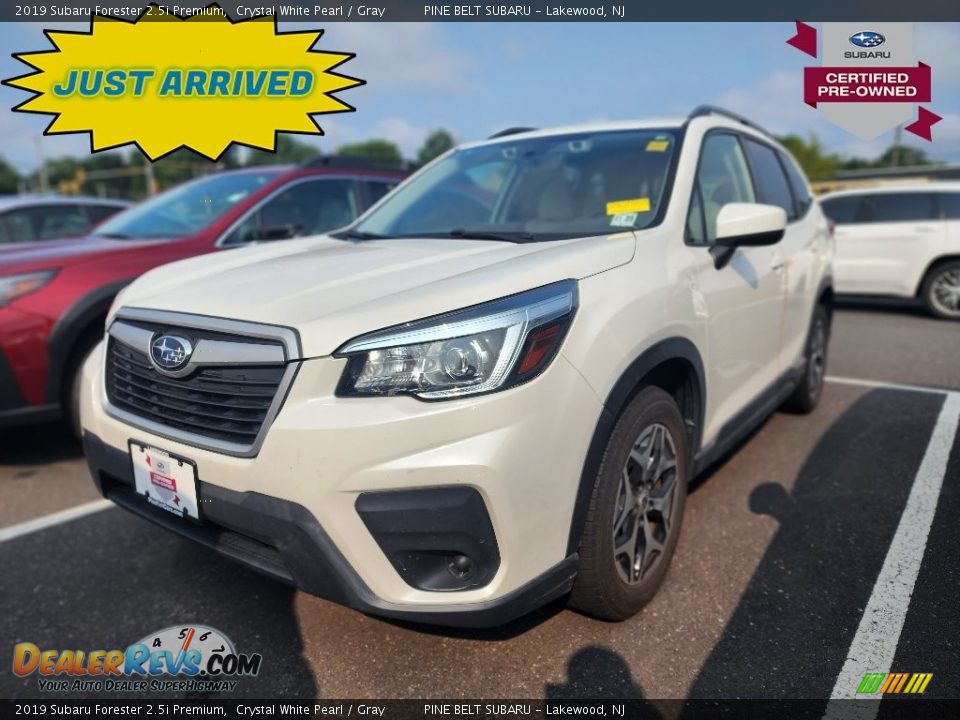 2019 Subaru Forester 2.5i Premium Crystal White Pearl / Gray Photo #1