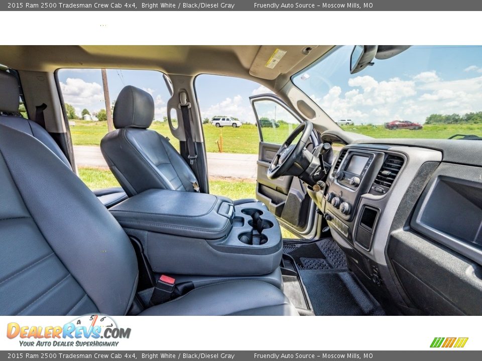 2015 Ram 2500 Tradesman Crew Cab 4x4 Bright White / Black/Diesel Gray Photo #24