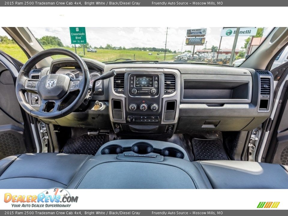 2015 Ram 2500 Tradesman Crew Cab 4x4 Bright White / Black/Diesel Gray Photo #26