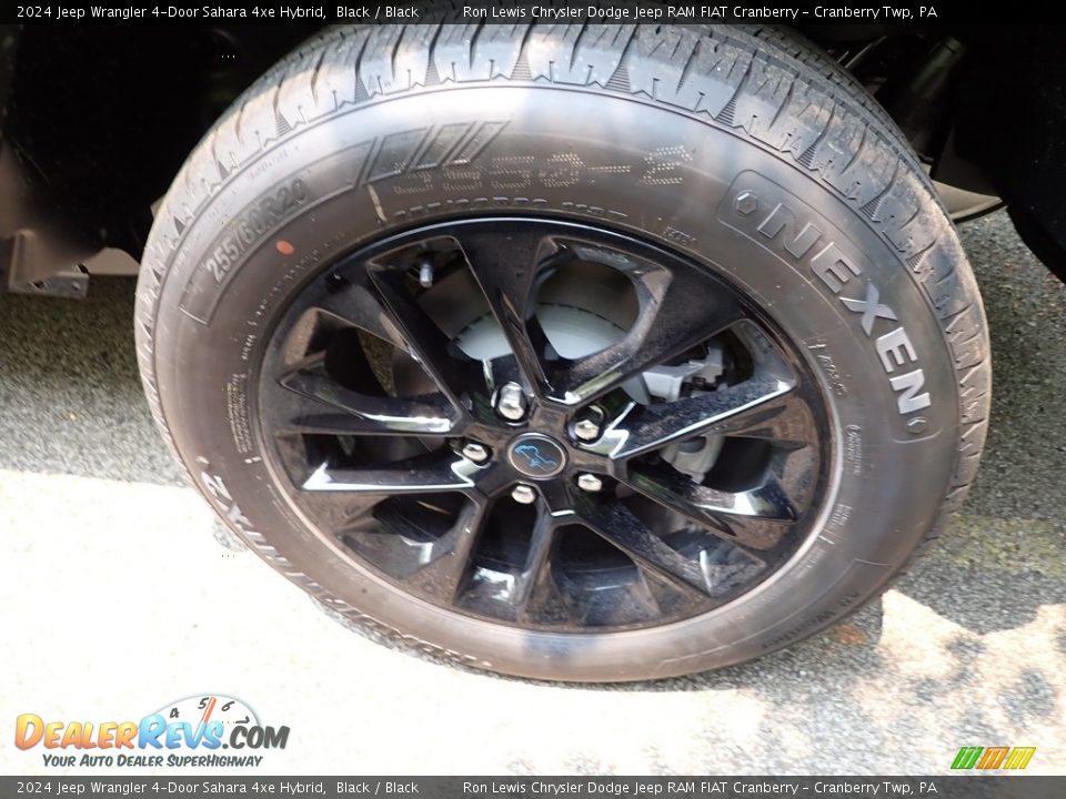 2024 Jeep Wrangler 4-Door Sahara 4xe Hybrid Wheel Photo #9