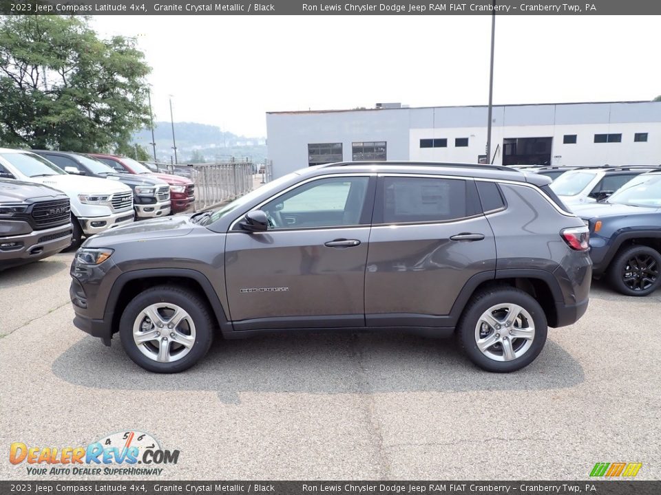 2023 Jeep Compass Latitude 4x4 Granite Crystal Metallic / Black Photo #2