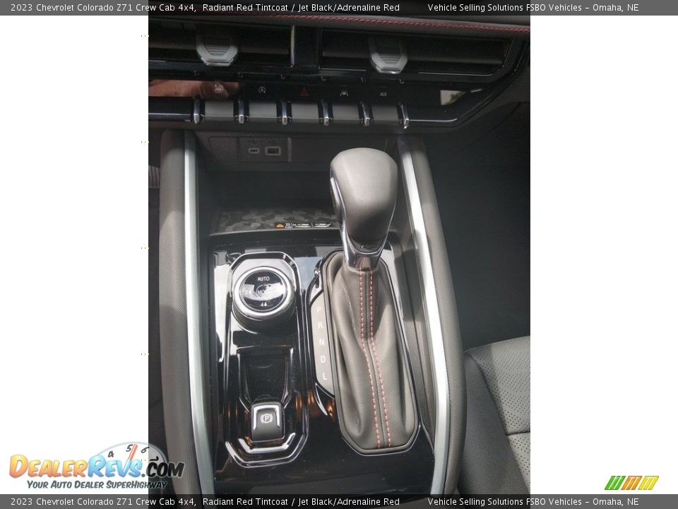 2023 Chevrolet Colorado Z71 Crew Cab 4x4 Shifter Photo #11