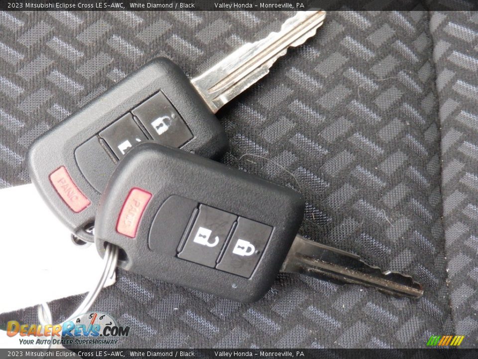 Keys of 2023 Mitsubishi Eclipse Cross LE S-AWC Photo #25