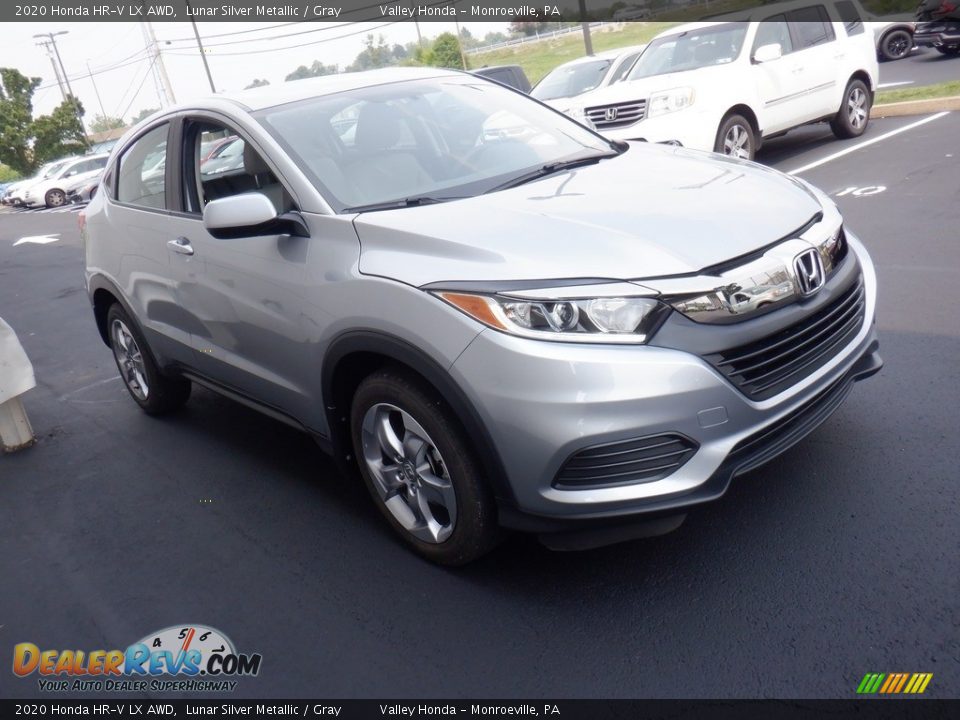 Front 3/4 View of 2020 Honda HR-V LX AWD Photo #3