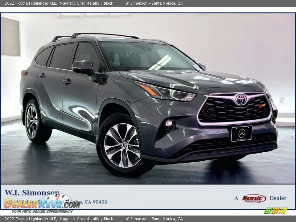 2022 Toyota Highlander XLE Magnetic Gray Metallic / Black Photo #1