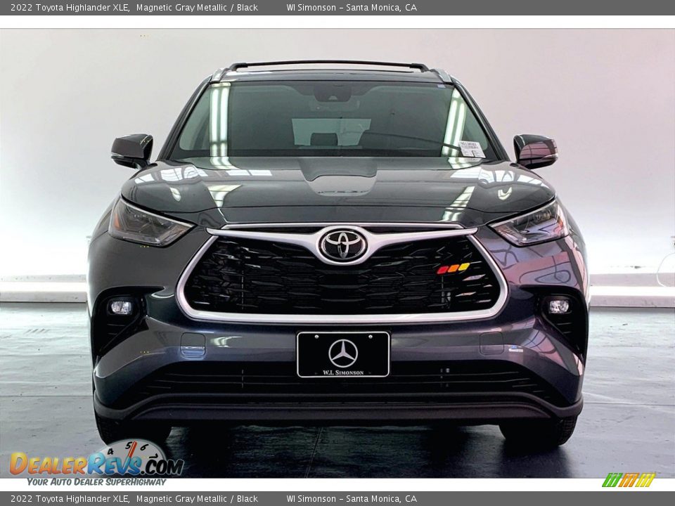 2022 Toyota Highlander XLE Magnetic Gray Metallic / Black Photo #2