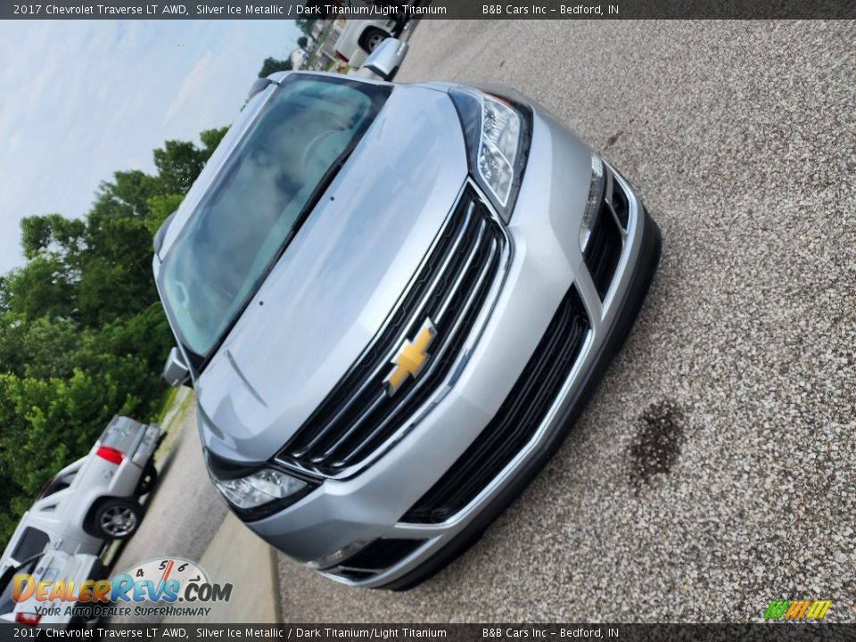 2017 Chevrolet Traverse LT AWD Silver Ice Metallic / Dark Titanium/Light Titanium Photo #3