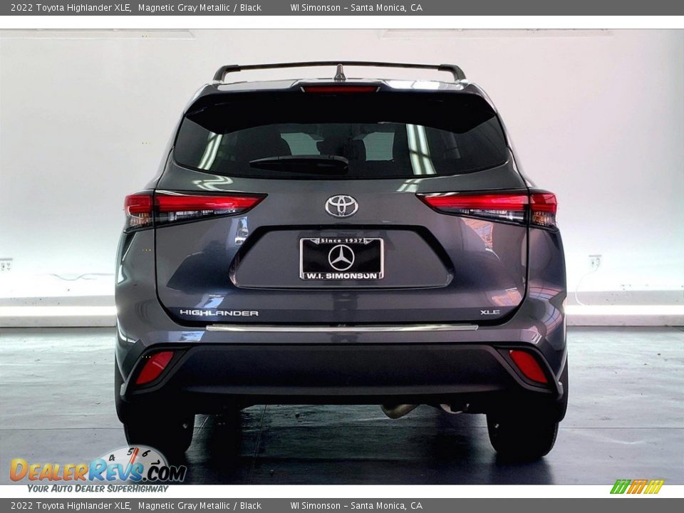 2022 Toyota Highlander XLE Magnetic Gray Metallic / Black Photo #3