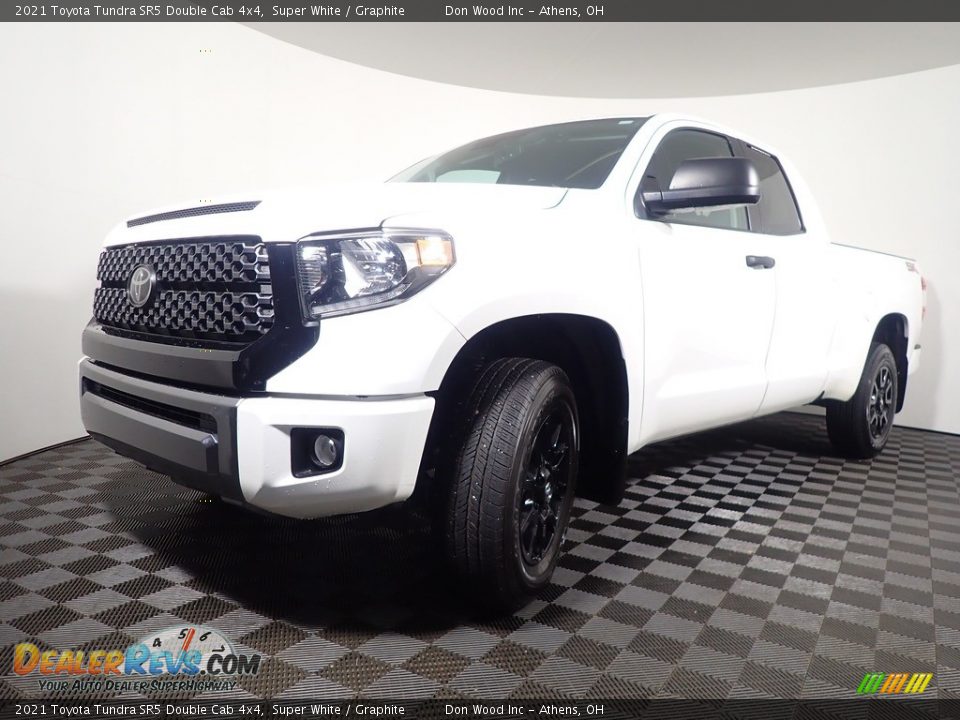 2021 Toyota Tundra SR5 Double Cab 4x4 Super White / Graphite Photo #7