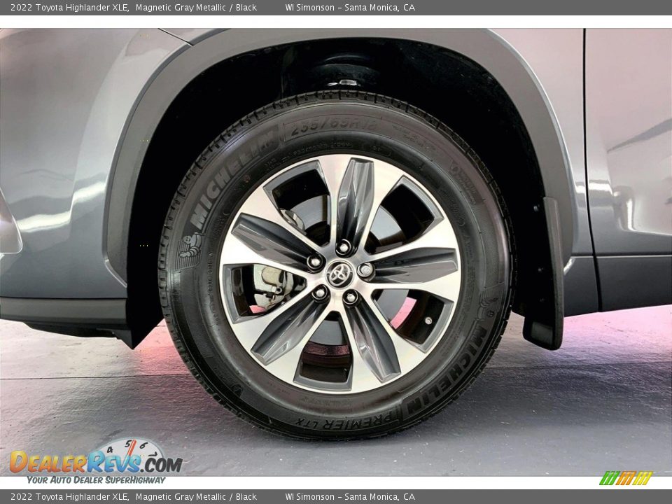 2022 Toyota Highlander XLE Wheel Photo #8