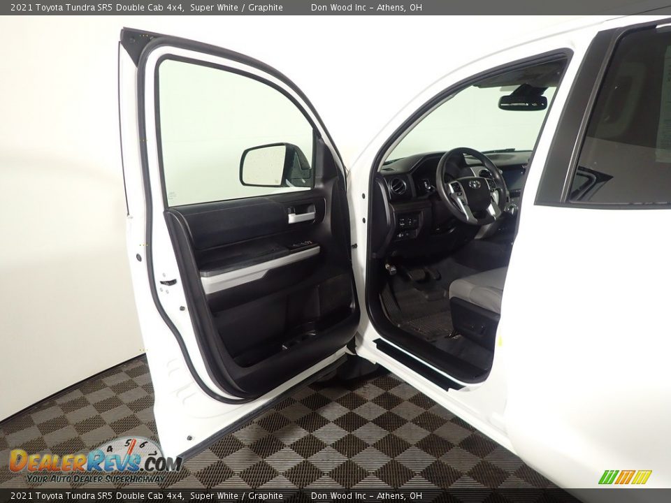 2021 Toyota Tundra SR5 Double Cab 4x4 Super White / Graphite Photo #13