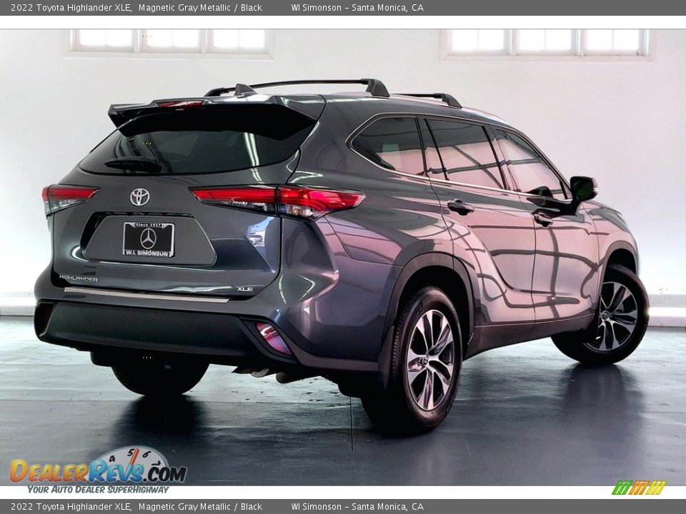 2022 Toyota Highlander XLE Magnetic Gray Metallic / Black Photo #13