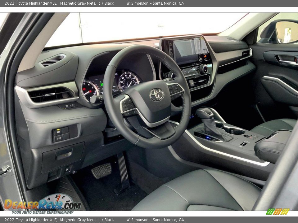 Black Interior - 2022 Toyota Highlander XLE Photo #14
