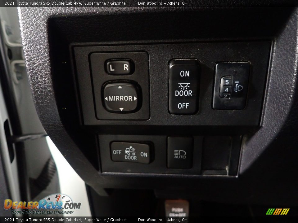 2021 Toyota Tundra SR5 Double Cab 4x4 Super White / Graphite Photo #23