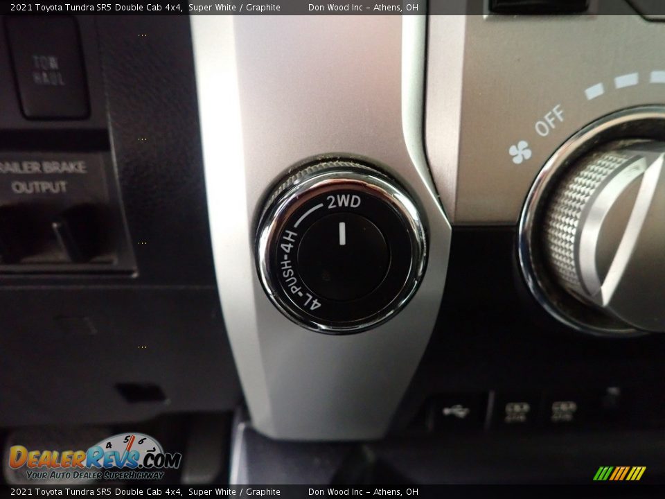 2021 Toyota Tundra SR5 Double Cab 4x4 Super White / Graphite Photo #25