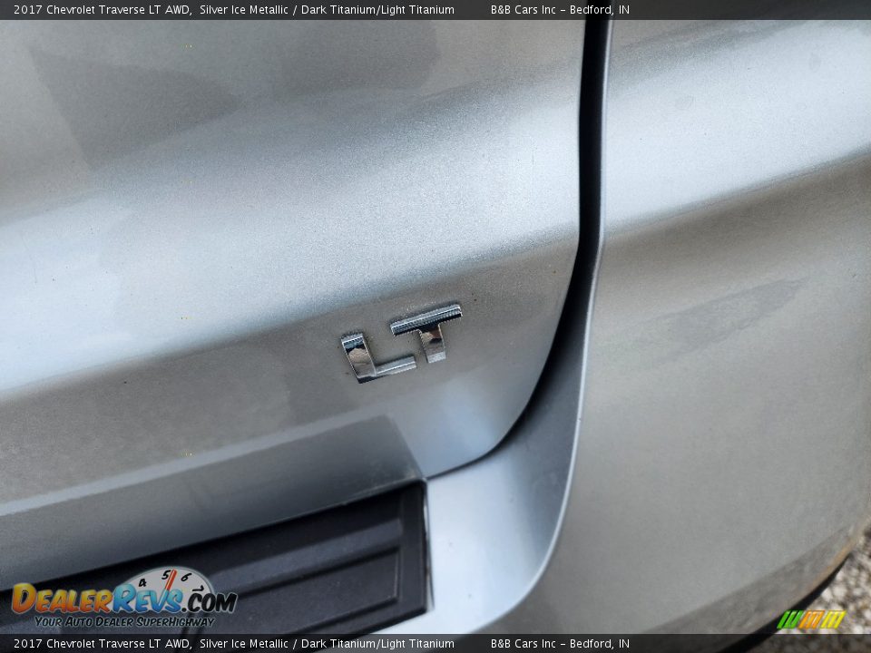 2017 Chevrolet Traverse LT AWD Silver Ice Metallic / Dark Titanium/Light Titanium Photo #22