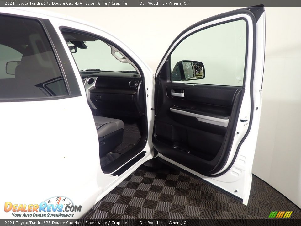 2021 Toyota Tundra SR5 Double Cab 4x4 Super White / Graphite Photo #32