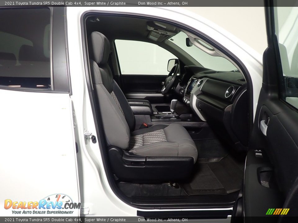 2021 Toyota Tundra SR5 Double Cab 4x4 Super White / Graphite Photo #33