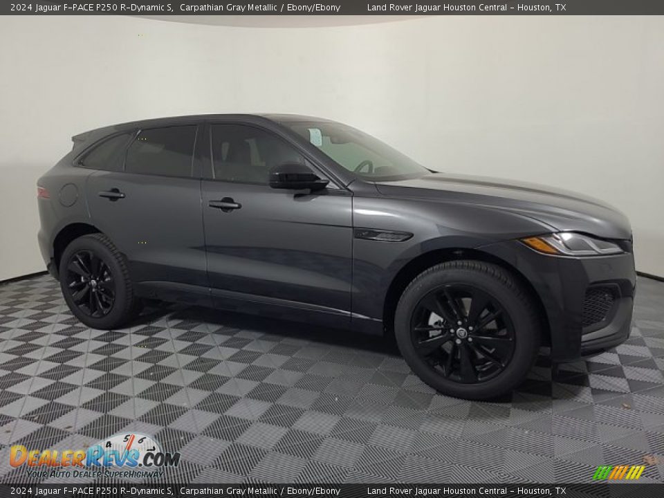 Front 3/4 View of 2024 Jaguar F-PACE P250 R-Dynamic S Photo #11